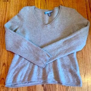 100%cashmere sweater